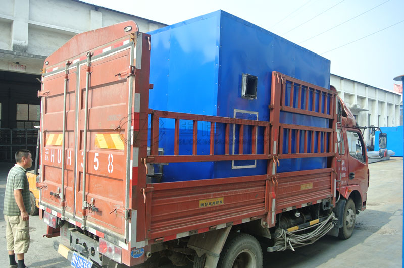 小型槐米烘干機(jī)裝好車準(zhǔn)備出發(fā)